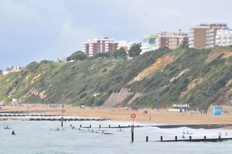 Boscombe (c) Alesia Belaya